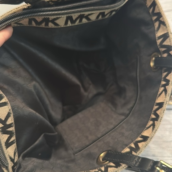 Michael Kors Vintage Canvas Tote - Picture 4 of 11